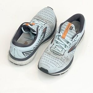 BROOKS 13 Ghost Light Blue Lace Up Women’s Running Athletic Shoes Size 9.5
